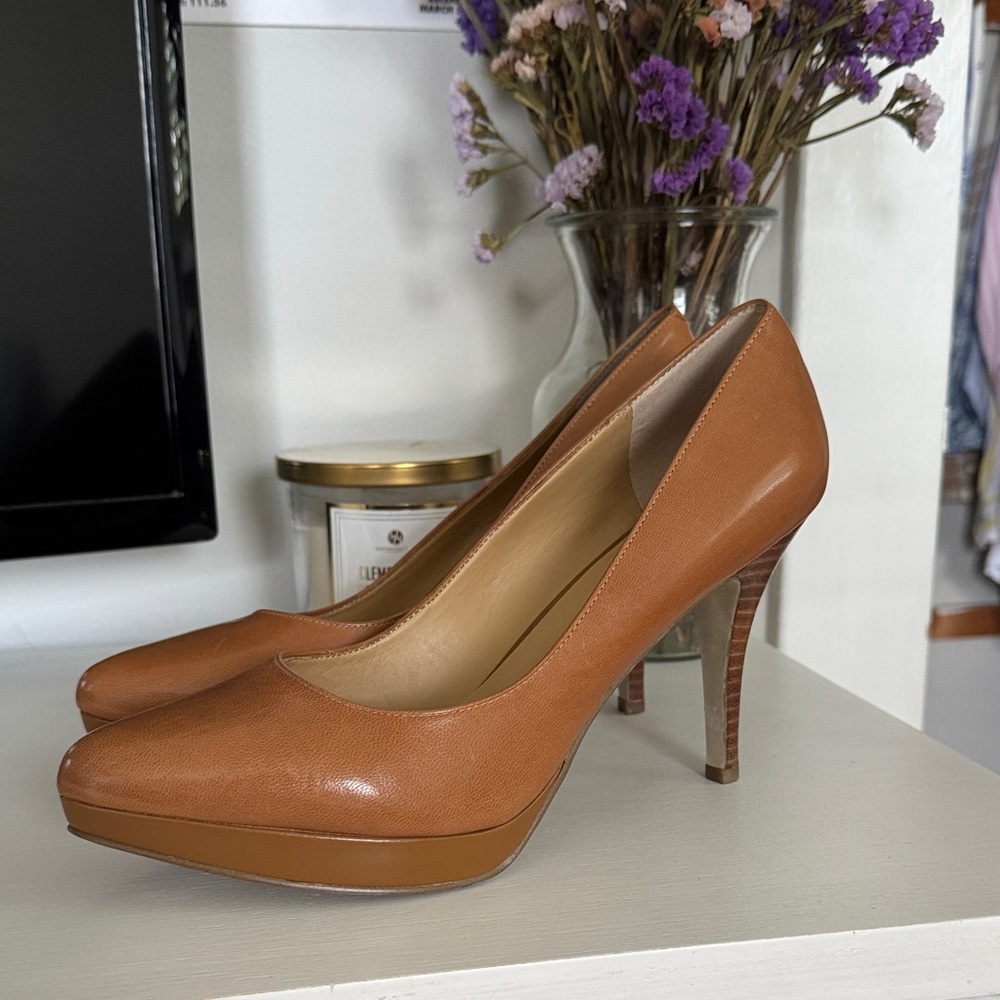 Elegant Tan Women's Pumps
